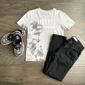 GAP Kids- Nirvana boys shirt // EUC